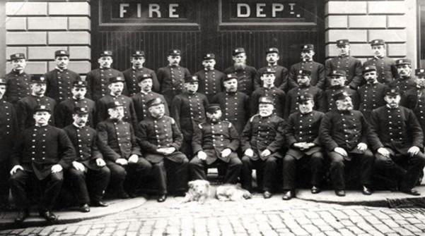 Wallace With Glasgow Firemen 